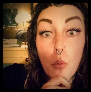Meet your Posher, Brea